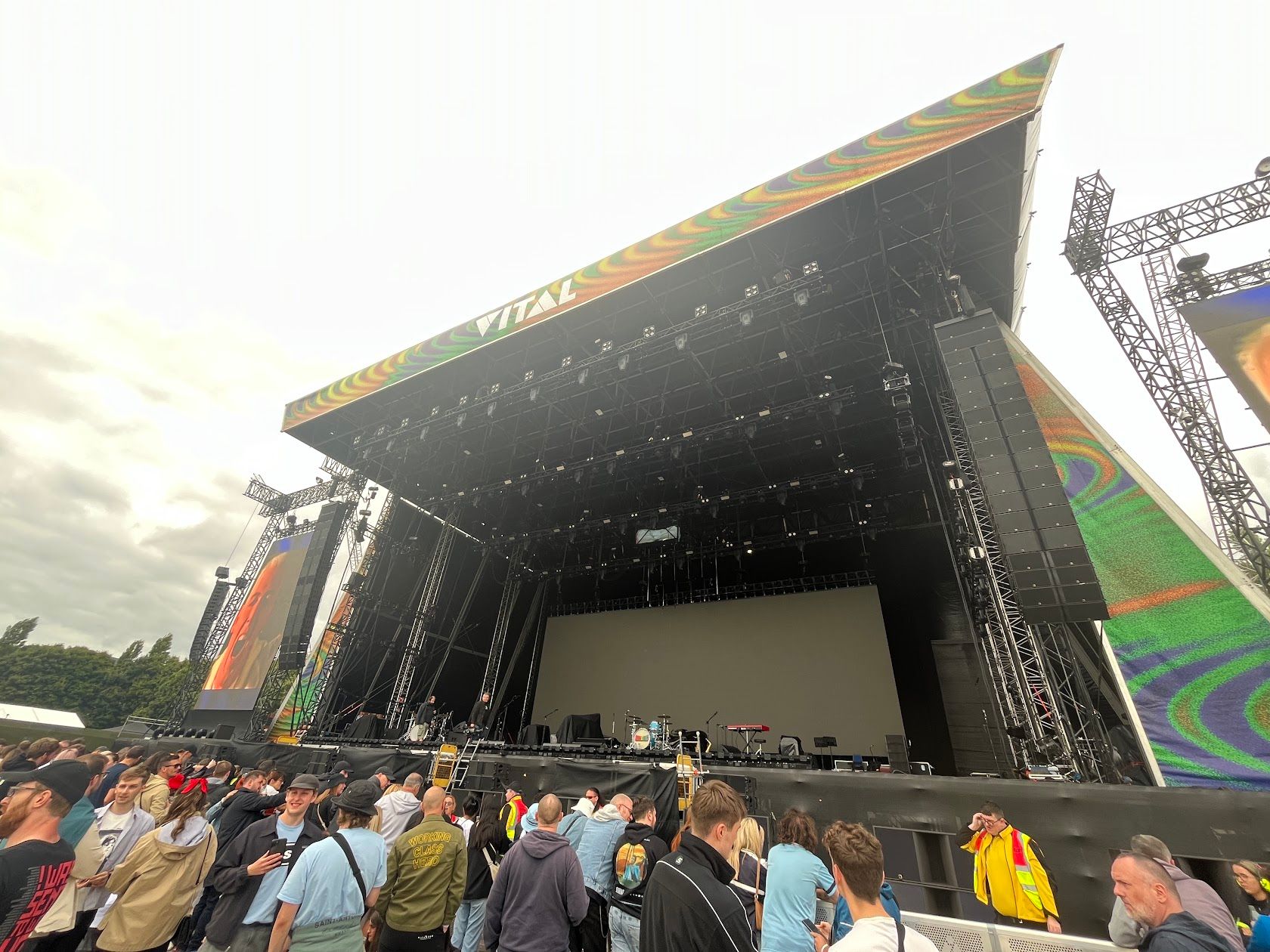 The masssive stage at the Boucher Playing Fields just before the gig started